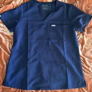 FIGS scrubs only worn once